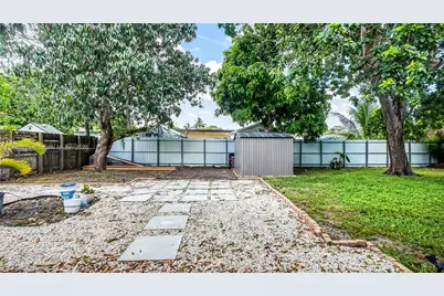 781 NE 162nd St, Miami, FL 33162 - Photo 26