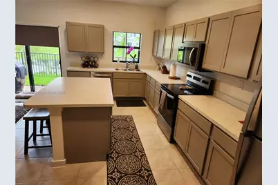 880 NW 3rd Way #880, Pompano Beach, FL 33060 - Photo 2