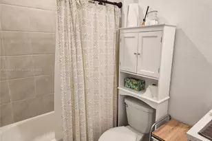 880 NW 3rd Way, Pompano Beach, FL 33060 - Photo 20