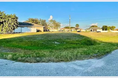 2117 NE 9th Pl, Cape Coral, FL 33909 - Photo 1