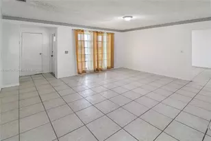 12020 NW 34th Pl, Sunrise, FL 33323 - Photo 4