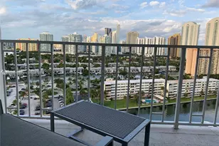 300 Bayview Dr, Sunny Isles Beach, FL 33160 - Photo 10