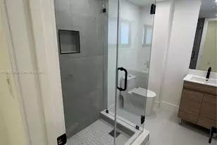 930 NE 163rd St, North Miami Beach, FL 33162 - Photo 30