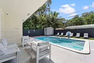 560 NE 161st St, Miami, FL 33162 - Photo 34