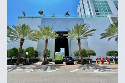 400 Sunny Isles Blvd Dd 204, Sunny Isles Beach, FL 33160 - Photo 2