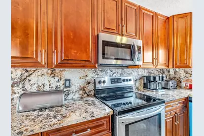 6326 NW 170 Ter, Hialeah, FL 33015 - Photo 12