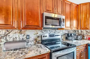 6326 NW 170th Terrace, Hialeah, FL 33015 - Photo 12