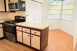 1811 Sabal Palm Dr, Davie, FL 33324 - Photo 8