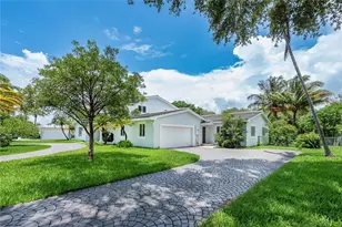 13020 SW 70th Ave, Pinecrest, FL 33156 - Photo 2