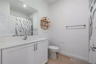 147 SW 185th Way, Pembroke Pines, FL 33029 - Photo 24