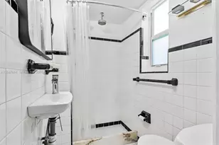 318 NE 105th St, Miami Shores, FL 33138 - Photo 22