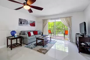 1110 SW 125th Ave, Pembroke Pines, FL 33027 - Photo 6