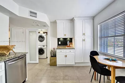 345 Virginia St, Hollywood, FL 33019 - Photo 10