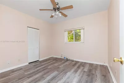 424 Bayberry Dr, Plantation, FL 33317 - Photo 10