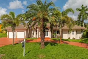 424 Bayberry Dr, Plantation, FL 33317 - Photo 2