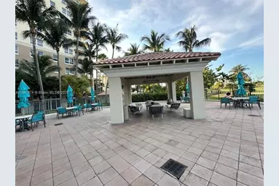 19501 W Country Club Dr #1712, Aventura, FL 33180 - Photo 8