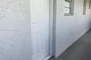 17255 SW 95th Ave, Palmetto Bay, FL 33157 - Photo 4