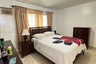 71 NW 76th St, Miami, FL 33150 - Photo 12