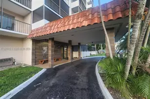 4164 Inverrary Dr, Lauderhill, FL 33319 - Photo 2