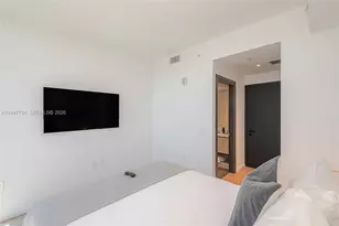 398 NE 5th St, Miami, FL 33132 - Photo 24