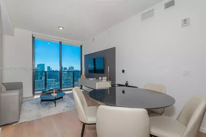 398 NE 5th St #4417, Miami, FL 33132 - Photo 8