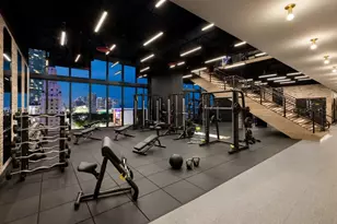 398 NE 5th St, Miami, FL 33132 - Photo 36