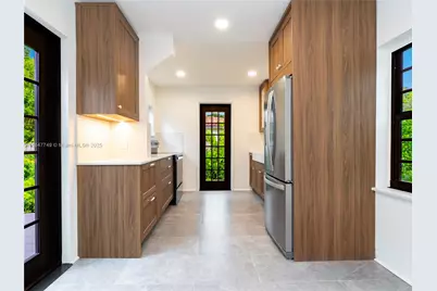 690 NE 118th St, Biscayne Park, FL 33161 - Photo 10