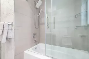 19810 NE 22nd Ave, Miami, FL 33180 - Photo 18