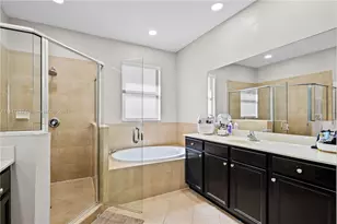 8776 W 33rd Ave, Hialeah, FL 33018 - Photo 30