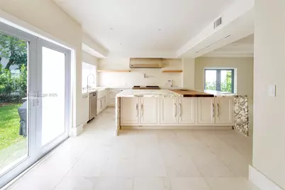 1981 S Oak Haven Cir, Miami, FL 33179 - Photo 10