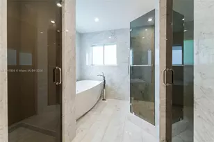 1981 S Oak Haven Cir, Miami, FL 33179 - Photo 20