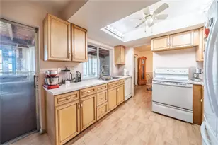 5103 NW 54th Ct, Tamarac, FL 33319 - Photo 8