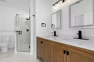 1070 NE 42nd Ave, Homestead, FL 33033 - Photo 16