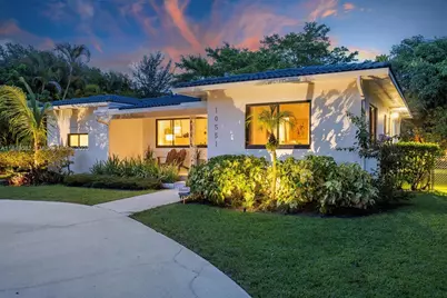 10551 NE 3rd Ave, Miami Shores, FL 33138 - Photo 12