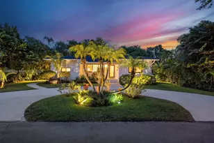 10551 NE 3rd Ave, Miami Shores, FL 33138 - Photo 4