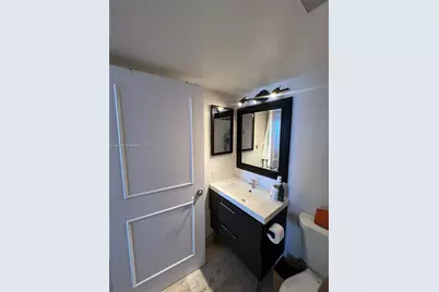 540 Brickell Key Dr #1524, Miami, FL 33131 - Photo 24