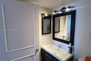 540 Brickell Key Dr, Miami, FL 33131 - Photo 24