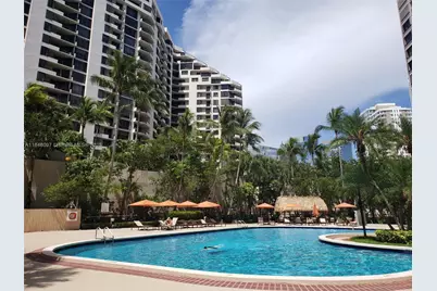 540 Brickell Key Dr #1524, Miami, FL 33131 - Photo 32