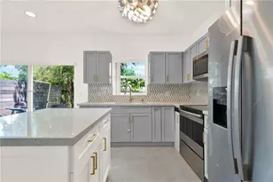 1637 SE 30th St, Homestead, FL 33035 - Photo 12