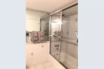 100 Golden Isles Dr #706, Hallandale Beach, FL 33009 - Photo 30