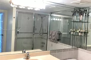 100 Golden Isles Dr, Hallandale Beach, FL 33009 - Photo 36