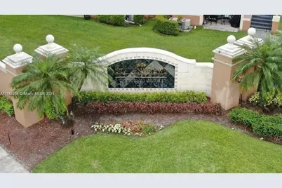 7930 N Nob Hill #304, Tamarac, FL 33321 - Photo 2