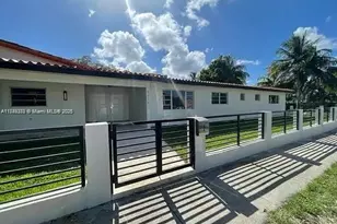 2710 SW 31st Ave, Miami, FL 33133 - Photo 2