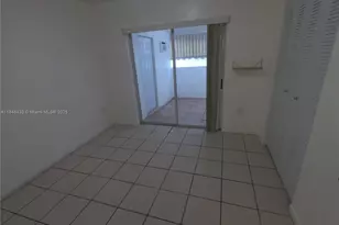 8945 NW 114th St, Hialeah Gardens, FL 33018 - Photo 8