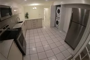 8945 NW 114th St, Hialeah Gardens, FL 33018 - Photo 20