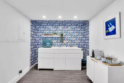 1100 West Ave #1019, Miami Beach, FL 33139 - Photo 4