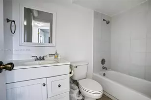 8880 Sunrise Lakes Blvd, Sunrise, FL 33322 - Photo 24