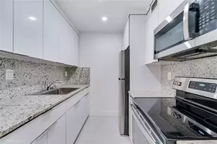 7160 Fairway Dr, Miami Lakes, FL 33014 - Photo 8