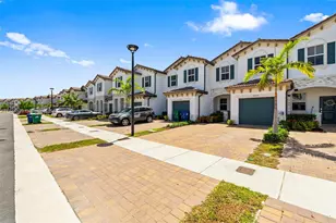 12625 NW 23rd Pl, Miami, FL 33167 - Photo 2