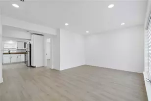 9731 NW 24th Pl, Sunrise, FL 33322 - Photo 6